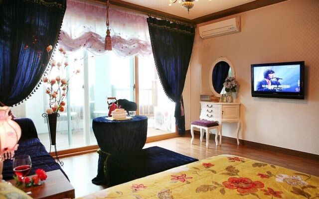 Uljin Sand Beach Pension