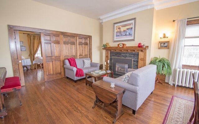 Greystone Manor Bed & Breakfast