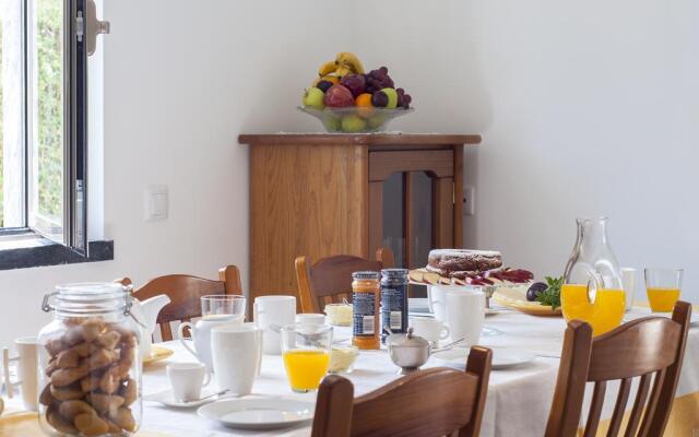 Beachouse - Surf, Bed & Breakfast