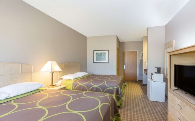 Super 8 Carroll/East