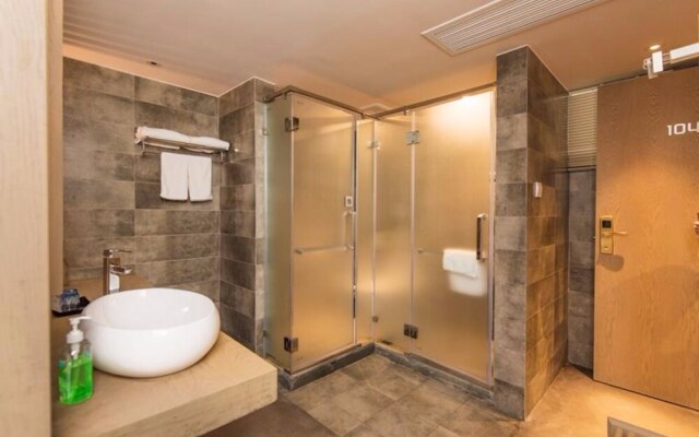 Hangzhou Yunqi Fan Path Blue b&B