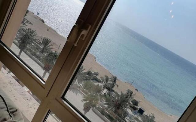 نزل الشاطي 3 عايلات فقط