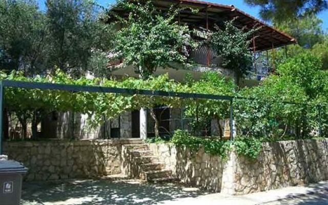 Vis Apartments
