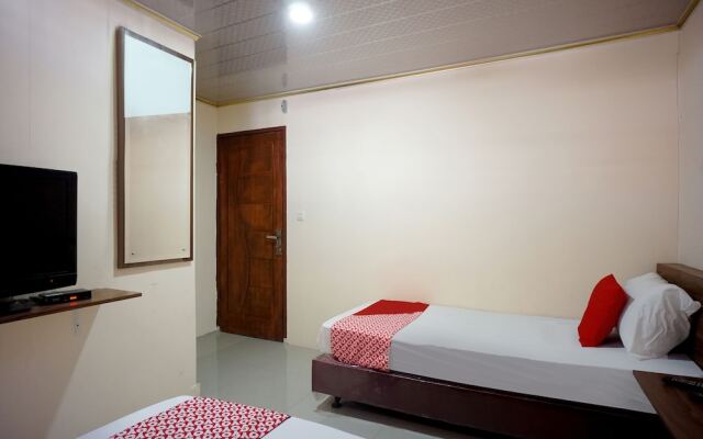 OYO 93066 D'niel Homestay Syariah