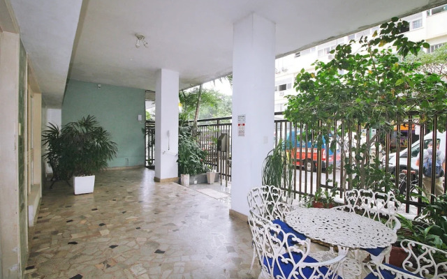 Studio Completo em Ipanema C063