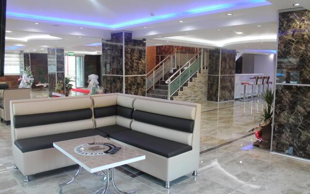 Oz Cavusoglu Hotel