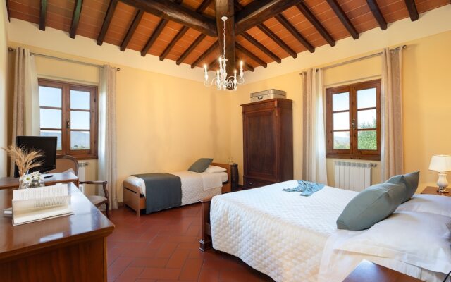 Renovated Farmhouse Near Florence