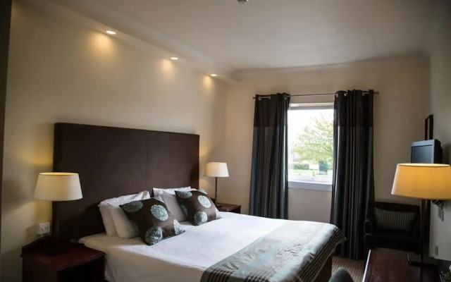 Cairn Hotel