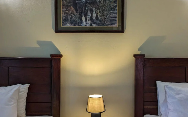 Room-zambezi Family Lodge - Buffalo Room