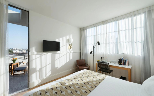 Lily & Bloom Hotel