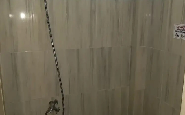 Oyo 2500 Gassani Guest House