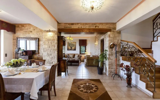 Villa Natura - With Private Heated Pool