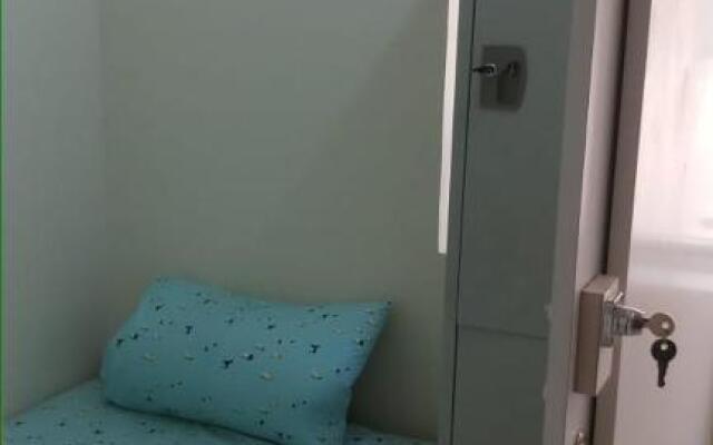 Deira Partition room