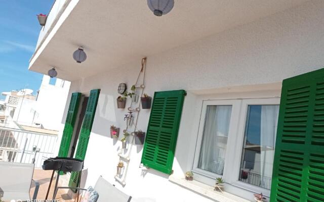 Fantastic, 100 meters from the beach