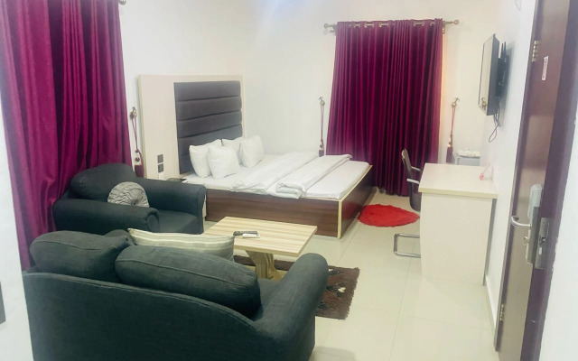 Eleventh House Hotel