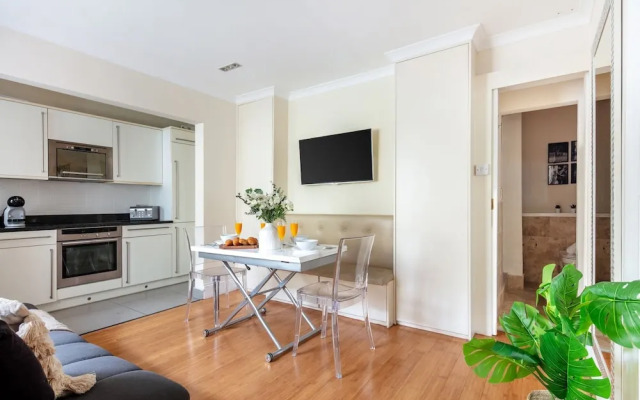 Classic 1BR - Notting Hill Gem