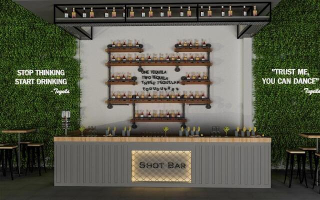 Saint Star Kemer - Adult Only +16