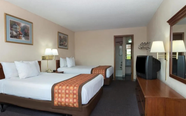 Days Inn By Wyndham Indianapolis East Post Road