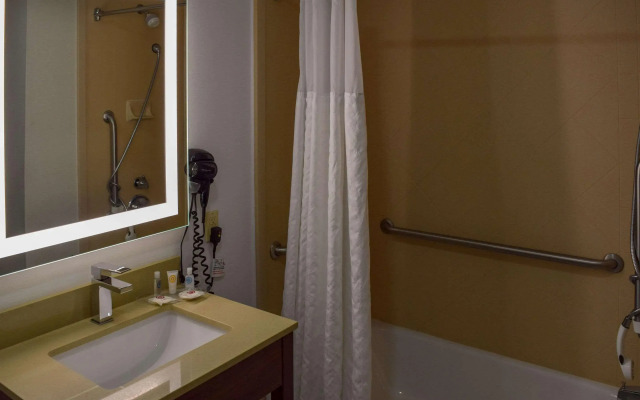 Comfort Suites Olive Branch - Memphis South