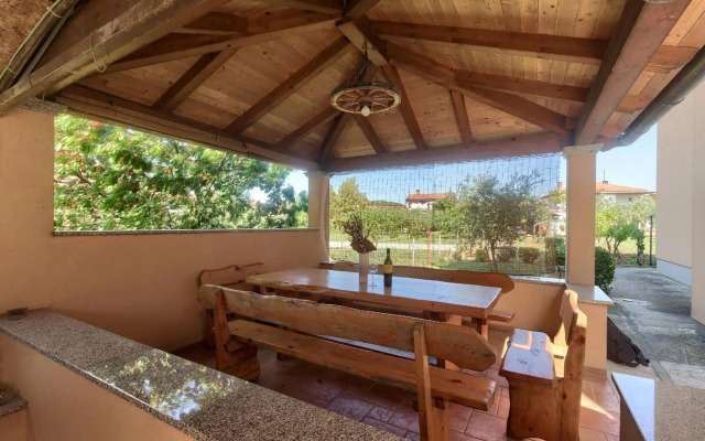 Apartment Ari - Pula, cozy with roof terrace