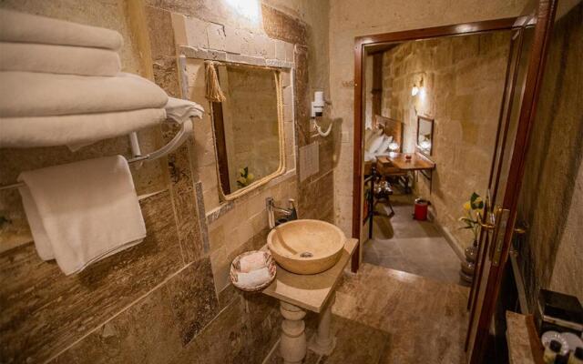 Cappa Rossa Cave Hotel