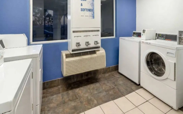 Motel 6 Ventura, CA - South