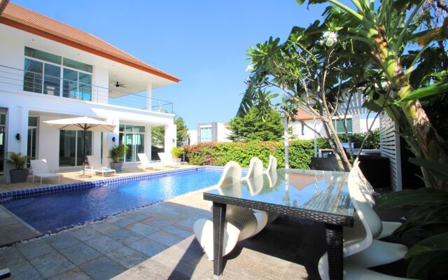 Hua Hin 5 Bedrooms Mansion B3