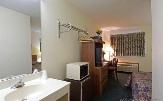 Americas Best Value Inn-Columbus/North