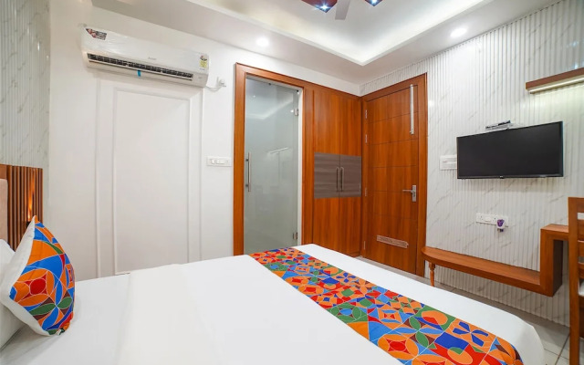 Fabhotel Eminent