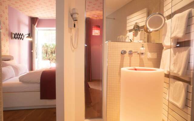 Hotel Gude