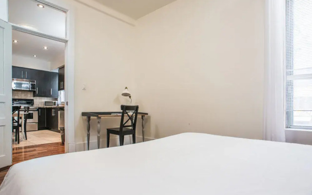 Sleek Studio in Downtown MTL by Sonder