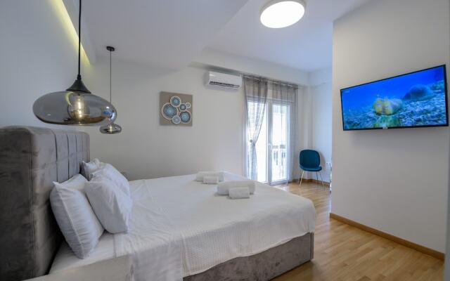 Lush Sapphire apt in the heart of Athens