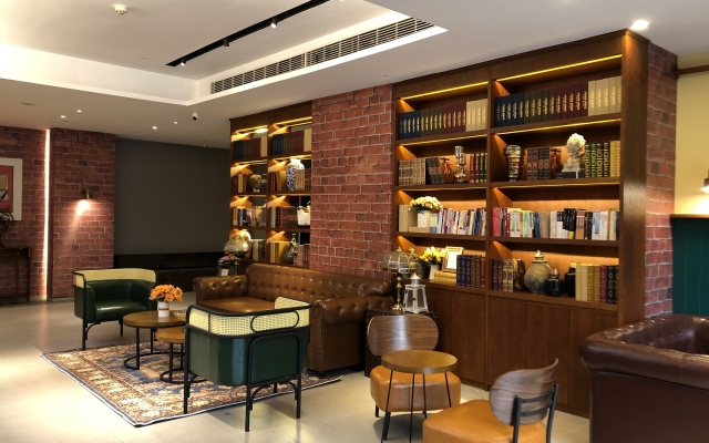 James Joyce Coffetel (Wuhan Jianghan Road Liuduqiao Metro Station)