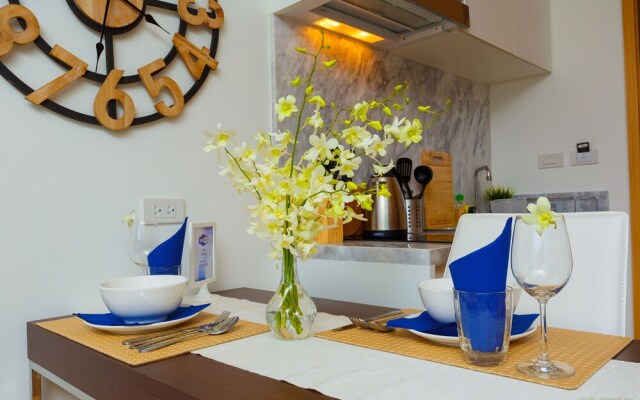 Aristo 2 Beach Front - by Holy Cow 712