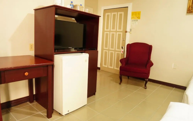 Regency Suites Hotel