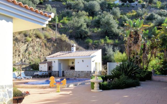 Independent Villa With Private Pool On An Estate In Sayalonga Costa Del Sol