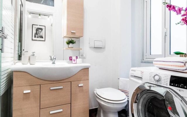 Hintown Submarine's Apartment