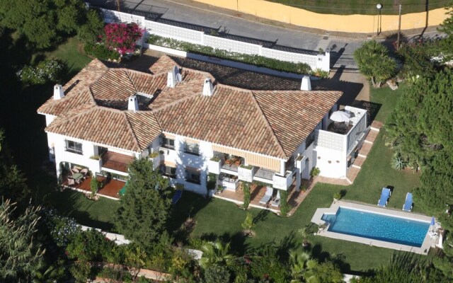 Superb Villa in Elviria With Swimming Pool