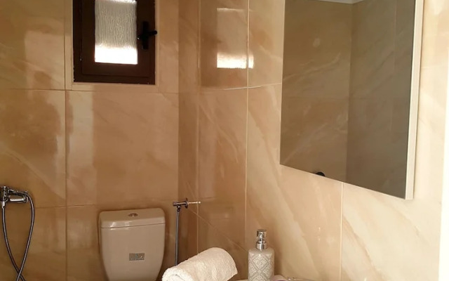Emmanouil Airport Beach Apartment