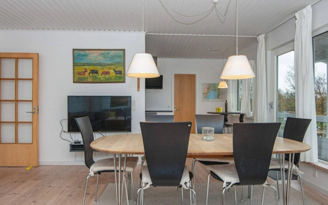 8 Person Holiday Home in Ebeltoft-by Traum