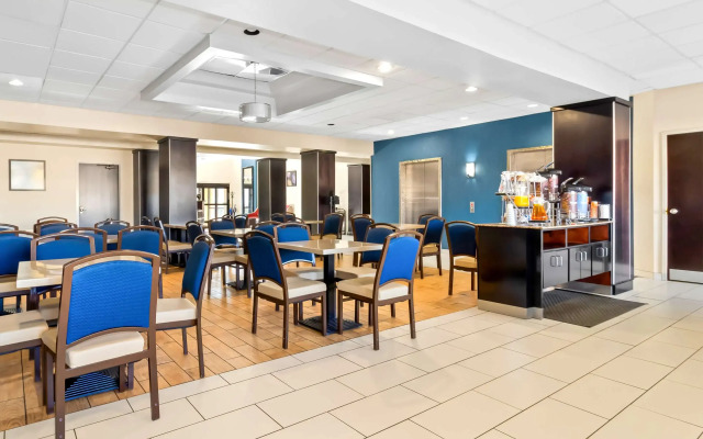 Comfort Suites Lumberton
