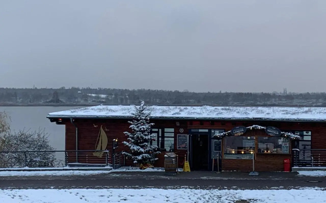 Pool & Lake Holiday Home