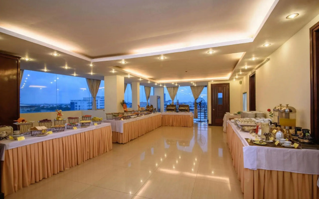 Hue Crown Boutique Hotel
