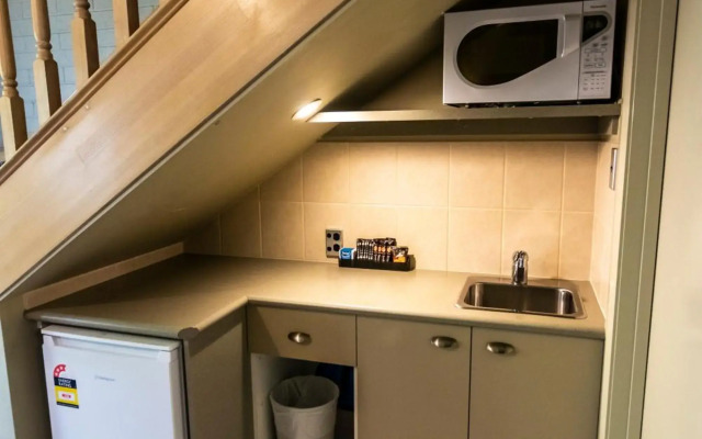 Albury Georgian Motel & Suites