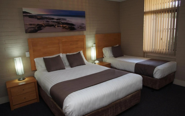 Dongara Hotel Motel