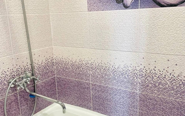 2-aja zarechnaja 5B Odnokomnatnaja kvartira rjadom s oblastnoj bol'nitsej