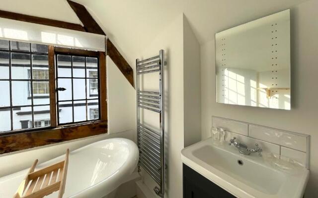 Humbug Cottage