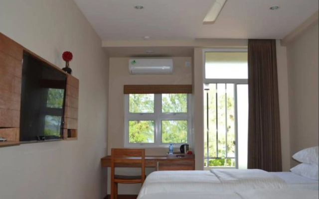 Meri Maldives