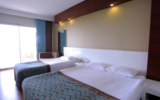 Seaden Sea World Resort & Spa