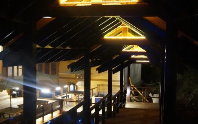 Putuoquan Hot Spring Resort